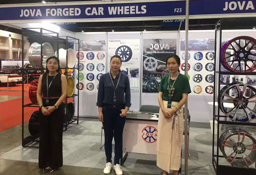 汽車(chē)輪轂.jpg